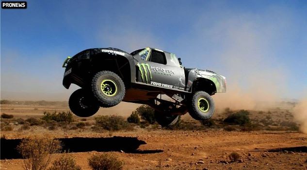 Νομίζεις πως τα έχεις δει όλα; Trophy Trucks, USA! (video)